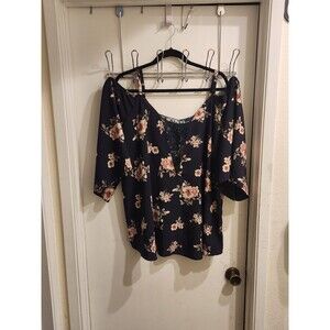 Torrid Size 2(18/20)Black Pink Floral Cold Shoulder Adj. Embroider Lace Top Boho